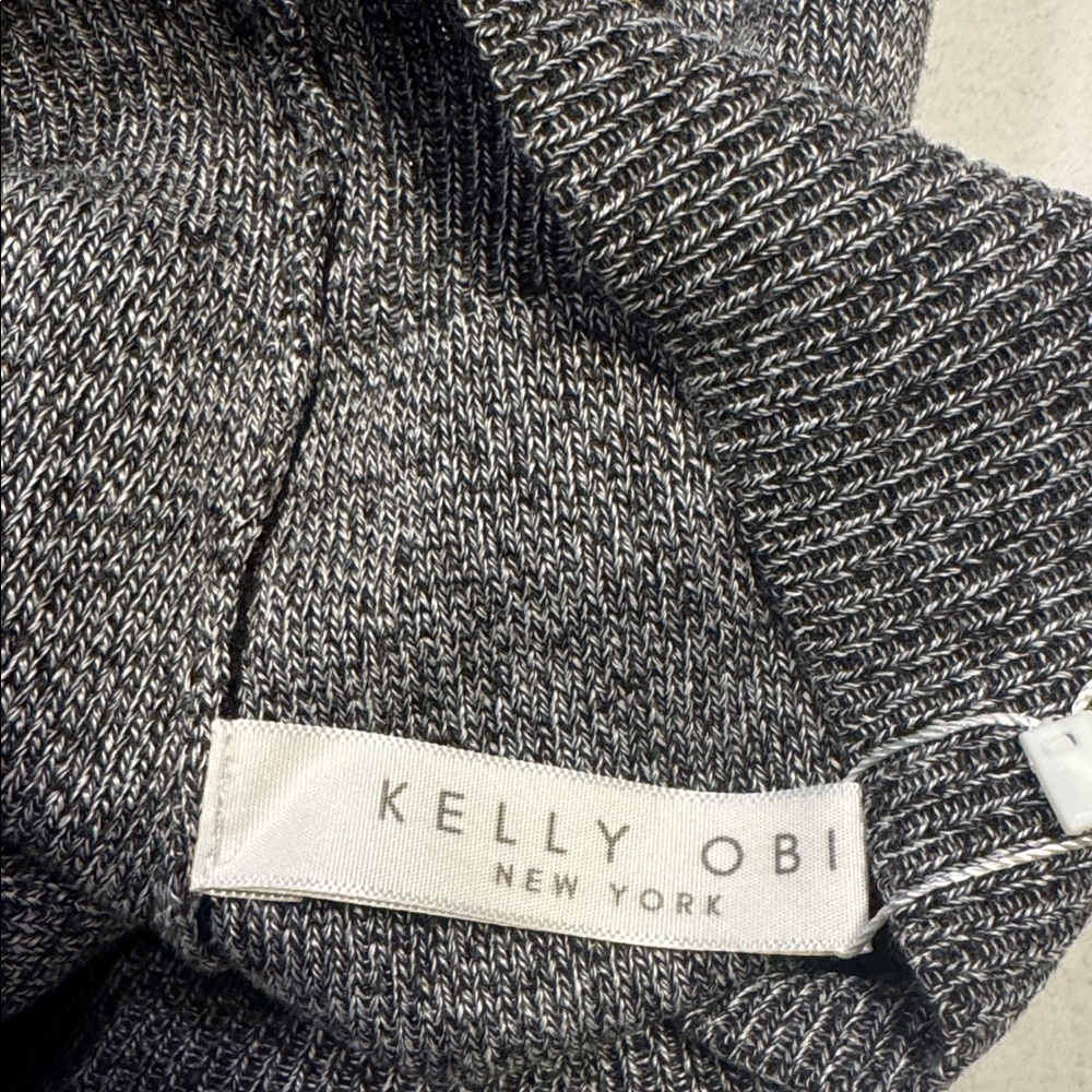 Kelly Obi New York Medium NWT Embroidered Gray Sweater with Artsy Floral Design - Picture 8 of 8